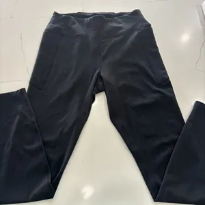 Victoria secrets Black High-Waisted Leggings size M in black with side pockets thumbnail 1
