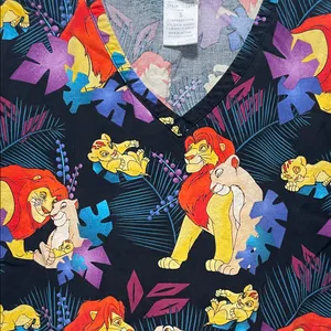 Tooniforms Women's Disney's Lion King Family Pride Print Scrub Top thumbnail 4