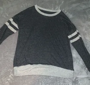 Gray comfy sweater thumbnail 1
