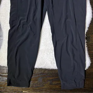 Athleta Chelsea Cargo Lined Jogger Pant in Black thumbnail 5