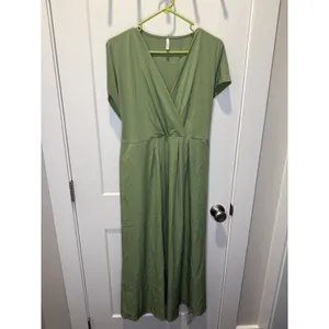 Halara Breezeful™ V-neck midi dress Green Wrap Style XL Travel Athletic Costal thumbnail 3