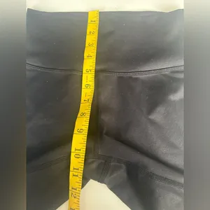 Alo yoga bike shorts thumbnail 6