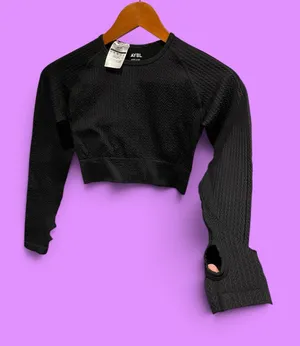 Cute textured stretchy compression crop workout top gym yoga thumb holes Aybl thumbnail 1