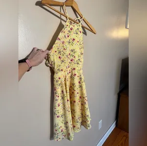 SALE! Yellow Francesca’s Floral Ruffle Fit and Flare Dress Size XS NWT thumbnail 3