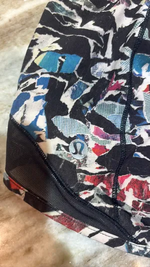 Lululemon Hotty Hot Shorts 2.5" thumbnail 4