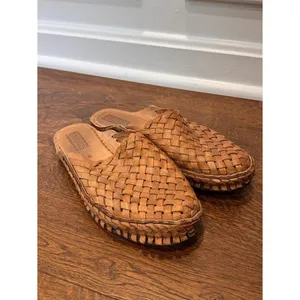 Mohinders Sz W9 Woven City Slipper in Oiled Brown thumbnail 2