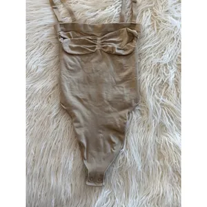 Skims Seamless Sculpt Strapless Thong Bodysuit Clay Size Small thumbnail 4