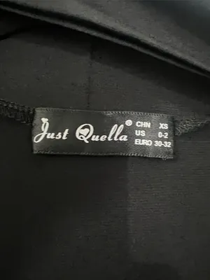 Just Quella Sleeveless Black Draped V-Neck Dress thumbnail 6