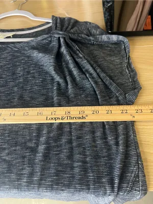 Anthropologie Heathered Blue Knot-Shoulder Short‎ Sleeve Tee thumbnail 10