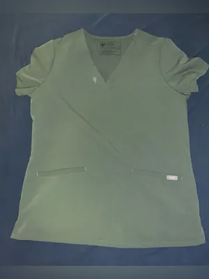 Figs Women's Short Sleeve V-Neck Top in Olive thumbnail 1