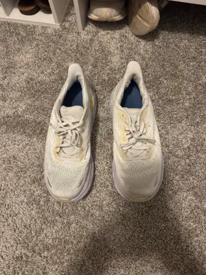 Women’s Hoka Sneakers thumbnail 2