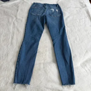 Good American Good Waist Jeans Women’s Size 8/29 thumbnail 9