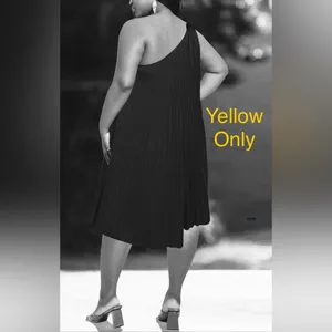 Yellow One Shoulder Pleated Mini Dress -Large /10-12 thumbnail 4