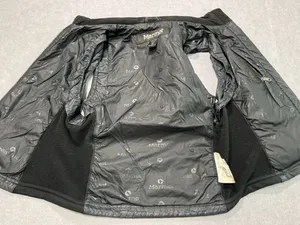 Marmot Quilted Vest Size XS Black Insulated Full Zip thumbnail 2