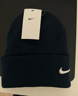 Nike NWT  Beanie thumbnail 1