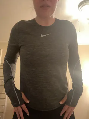 Nike Dri-Fit Long Sleeve Top Women’s Small thumbnail 1