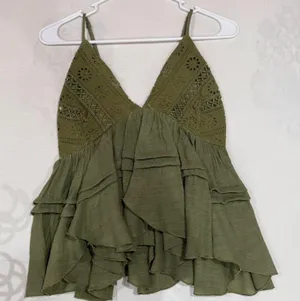 Dark green lace trim ruffle top size medium thumbnail 1