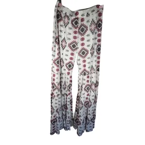Marigold Kiss Women’s Flare Pants L Geometric Print White Pink Black Gray thumbnail 6