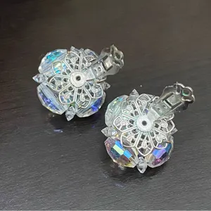 Vintage Laguna Aurora Borealis Cluster Clip Earrings thumbnail 9