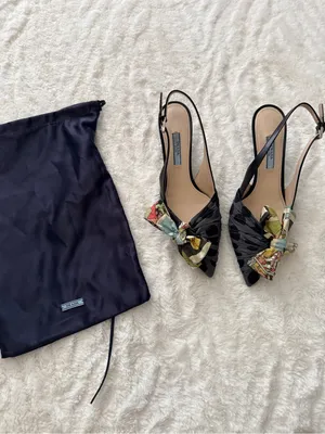 Prada Comic Collection Slingback Kitten Heels 36.5 Graphic Bow Runway Pumps thumbnail 3