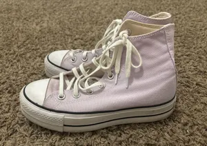 Women’s Converse Chuck Taylor Platform thumbnail 1