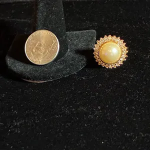 Vintage Cocktail Ring Faux Pearl Rhinestones Size 6 thumbnail 5