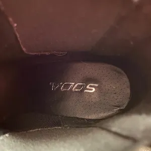 Soda NWOT Suede Heeled Boots thumbnail 4