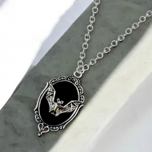 Retro Gothic Style Oval Vampire Bat Pendant Necklace Fashion Collarbone Chain‎ thumbnail 4
