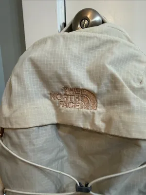 Cream & Rose gold The North Face Borealis bungee laptop Backpack thumbnail 3