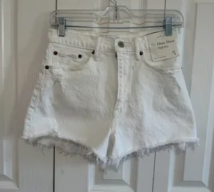Abercrombie & Fitch Mom Short Size 27/4 NWT thumbnail 1