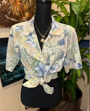 Guc Cape Cod Summer Short Sleeve Button Down Shirt For Women Sz M thumbnail 1