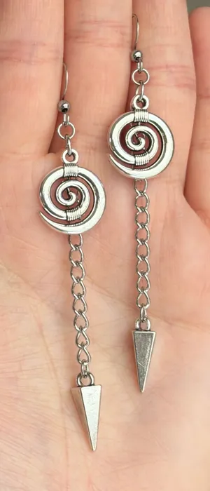 Handmade swirl/spiral & spike chain dangle earrings🌀💚⭐️ thumbnail 1