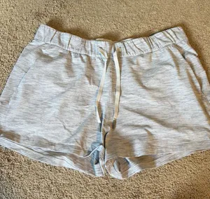 Lululemon Shorts thumbnail 1