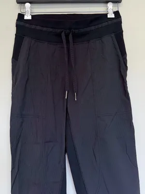 LULULEMON Dance Studio Mid-Rise Cropped Pants Size‎ 4 Black LW6AVQS thumbnail 5