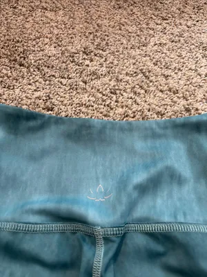 Beyond Yoga Leggings size small thumbnail 4