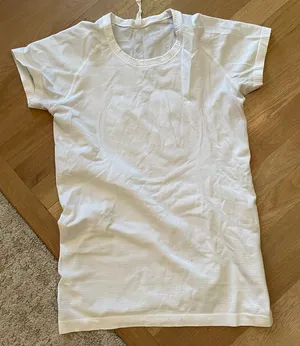 lululemon athletica tee thumbnail 1