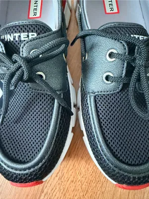 Hunter Women’s Black Mesh Sneakers with Red Accents thumbnail 4