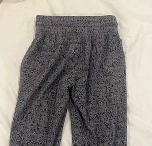 JOGGERS!! thumbnail 2