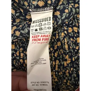 Missguided‎ Milkmaid Shirred Bust Mini Floral Dress Yellow Navy SZ 2 Cottagecore thumbnail 5