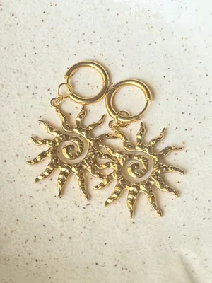 Handmade gold tone stainless steel sun boho retro vintage style hoops dangle earrings☀️ thumbnail 3