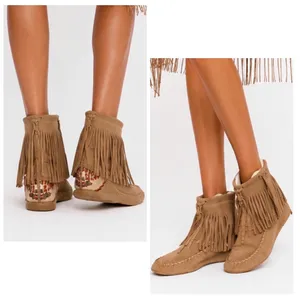 ALDO VTG Y2K 90s Tan embroidered Skagen Fringe Suede Moccasins Boho Festival RARE‎ thumbnail 2