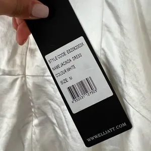 NWT ELIATT Satin Jacinda Rhinestone Asymmetric Cocktail White Dress Sz M thumbnail 8