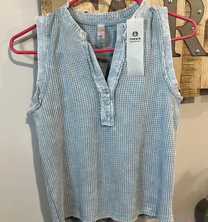 Mono B Boutique Light Blue Textured Tank Top thumbnail 1