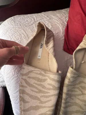 Zara Flats thumbnail 5