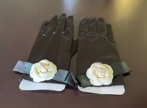 New satin gloves with floral accent Black thumbnail 1