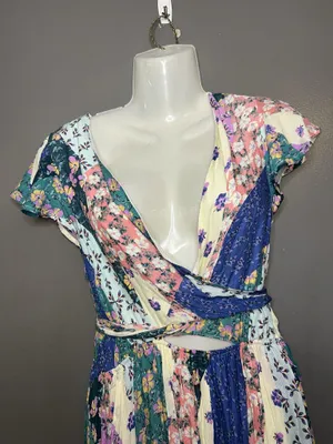Olivaceous Dress Womens Medium Multicolor Floral Wrap Maxi Ruffle Sundress thumbnail 1