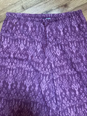 NWT Divided H&M dark pink patterned pull on pants size medium thumbnail 3