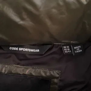 Superdry Code Sportswear High Shine Puffer Jacket Faux Fur Hood Olive Green S/10 thumbnail 8