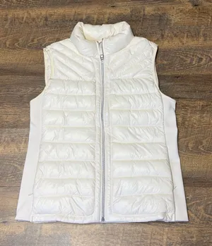 GAP Quilted Puffer Vest Women's Medium Primaloft Full Zip Ivory thumbnail 1