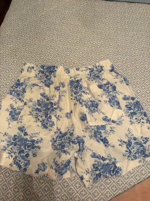 BTG Floral linen shorts boutique brand thumbnail 2